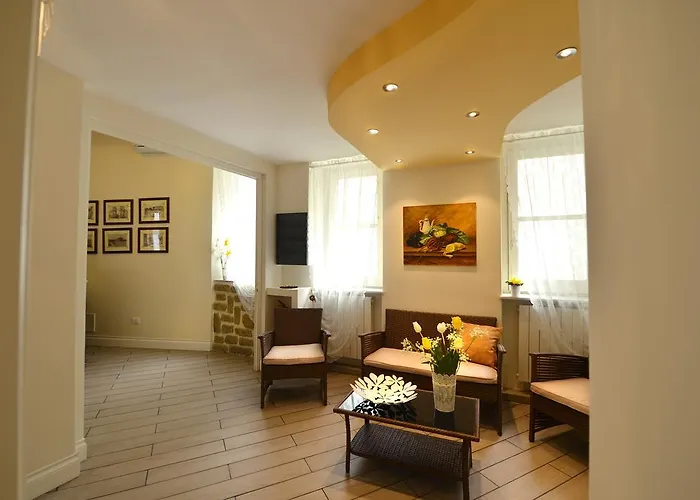 *1*7*4* Via Roma Отель типа 